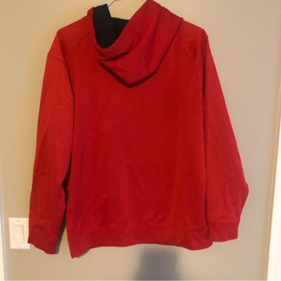 Chicago Bulls Official Hoodie - Nice logo and black contrast in hoodie - Picture 5 of 11